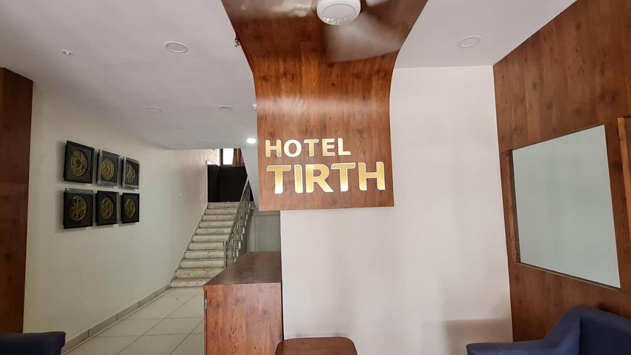 Hotel Tirth Ankleshwar Екстер'єр фото